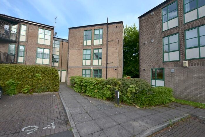 2 Bedroom Flat To Rent In Lumley Close, Washington, Tyne And Wear, NE38
