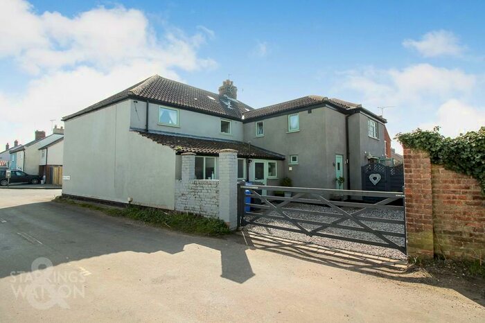 5 Bedroom Detached House For Sale In Hulver Road, Mutford, Beccles, NR34