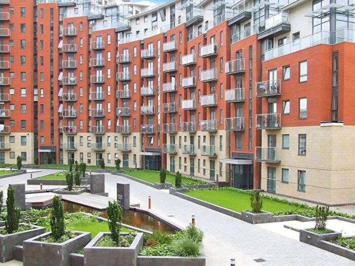 1 Bedroom Flat To Rent In Bonaire, Gotts Road, Leeds, West Yorkshire, LS12