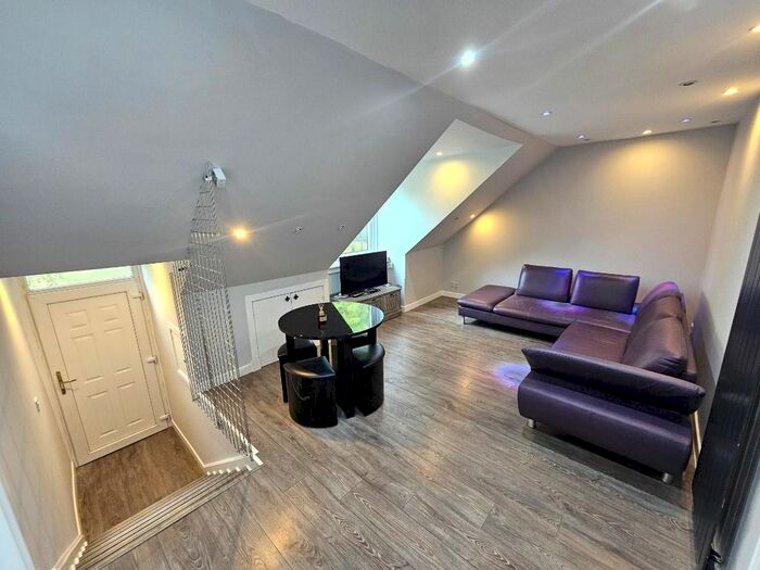 2 Bedroom Flat To Rent In Roslin Terrace, City Centre, Aberdeen, AB24