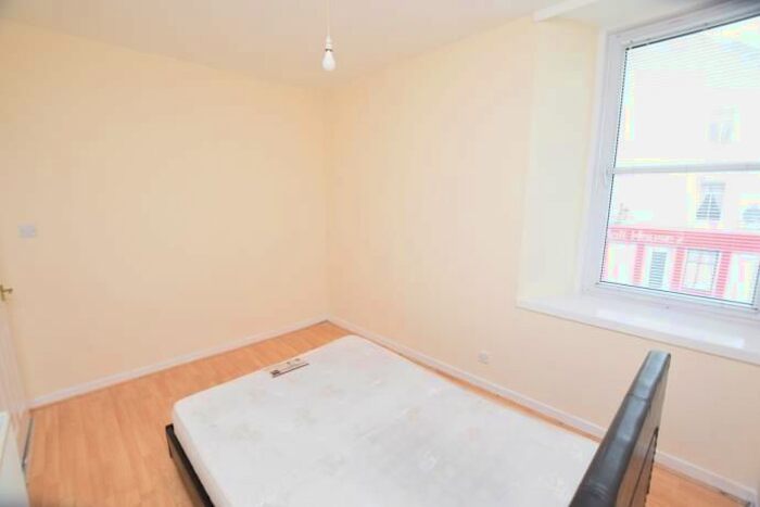 2 Bedroom Flat To Rent In C Victoria Street, Perth, PH2