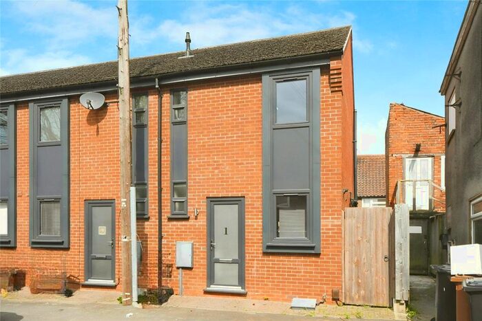 2 Bedroom Semi-Detached House To Rent In Bargate, Lincoln, LN5