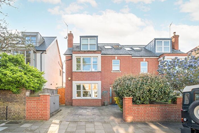 5 Bedroom Detached House For Sale In Derby Road, London, SW14