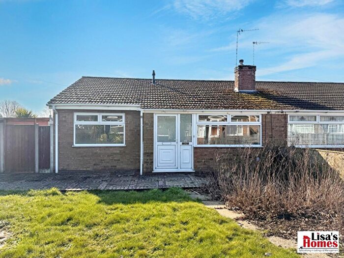 2 Bedroom Semi-Detached Bungalow To Rent In Lloyds Avenue, Kessingland, NR33