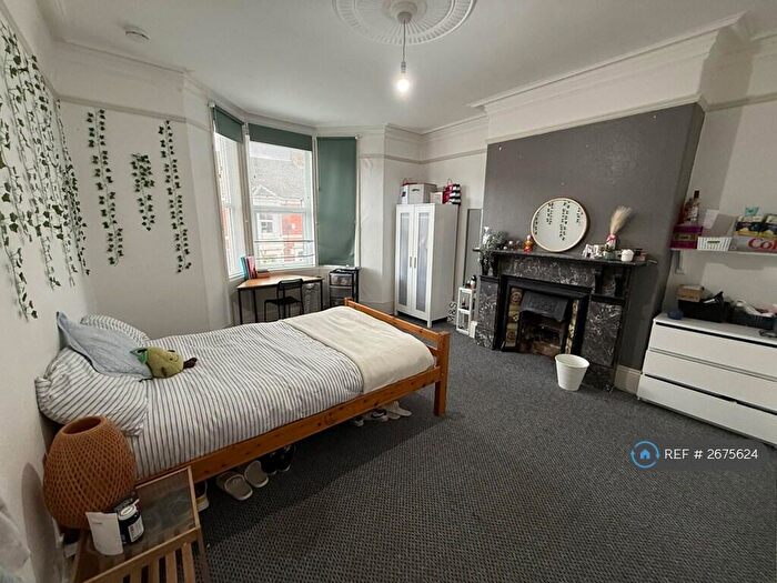 4 Bedroom Maisonette To Rent In Glenthorn Rd, Newcastle Upon Tyne, NE2