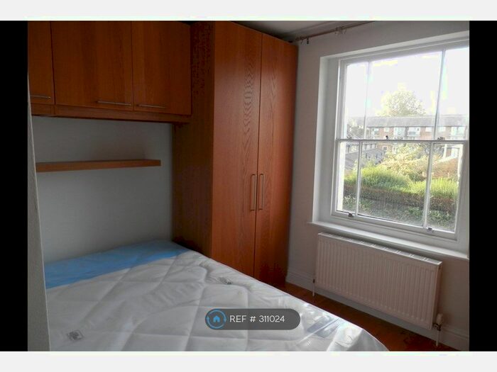 2 Bedroom Flat To Rent In Greenwich South Street, London, SE10