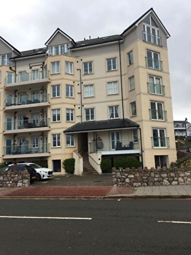 2 Bedroom Flat To Rent In West Promenade, Rhos On Sea, LL28