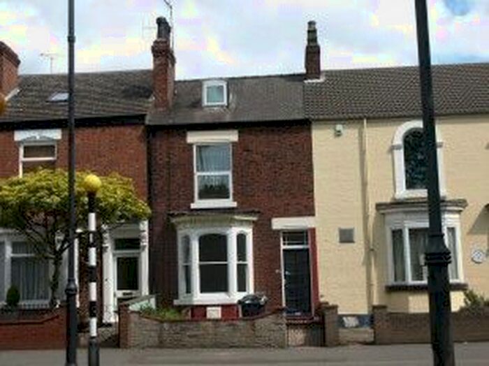 2 Bedroom Flat To Rent In Flat, Bennethorpe, Doncaster, DN2