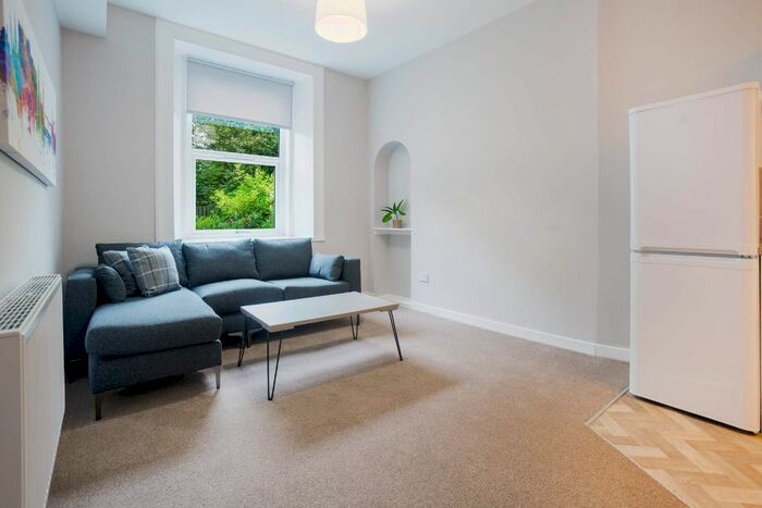 2 Bedroom Flat To Rent In Albert Street, Leith, Edinburgh, EH7