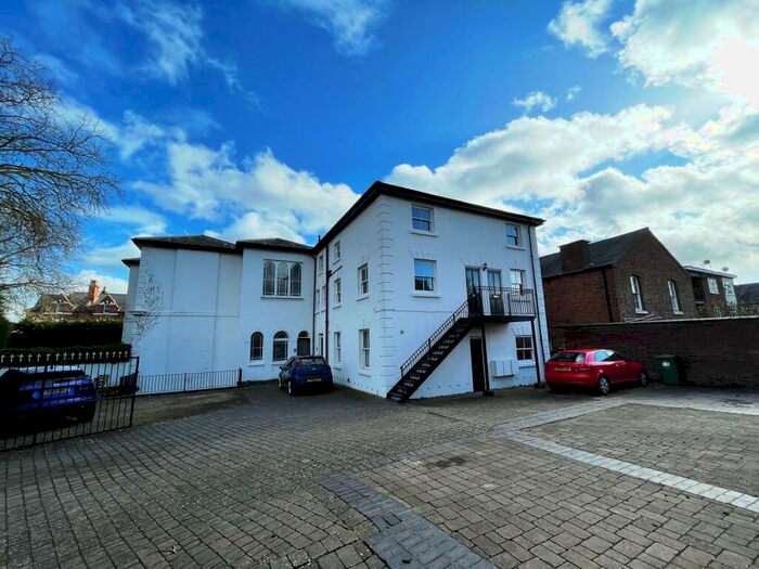 2 Bedroom Apartment To Rent In Warwick Place, Leamington Spa, CV32