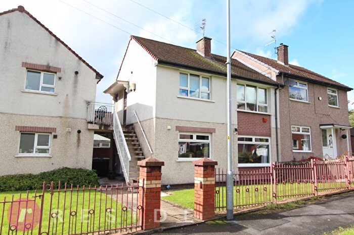 1 Bedroom Flat For Sale In Bassett Gardens, Shawclough, Rochdale, OL12
