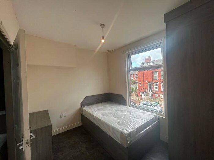 4 Bedroom Terraced House To Rent In Beechwood Row, Burley, Leeds, LS4