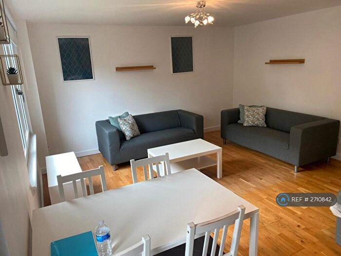 2 Bedroom Flat To Rent In Waterfront Park, Edinburgh, EH5