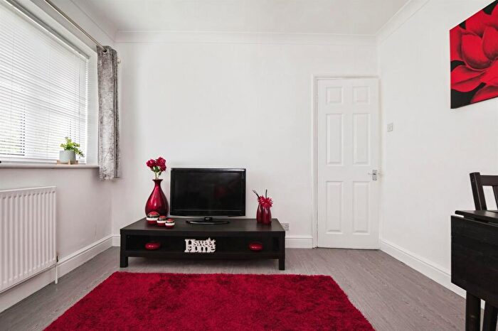 2 Bedroom Maisonette For Sale In Gainsford Road, Southampton, SO19