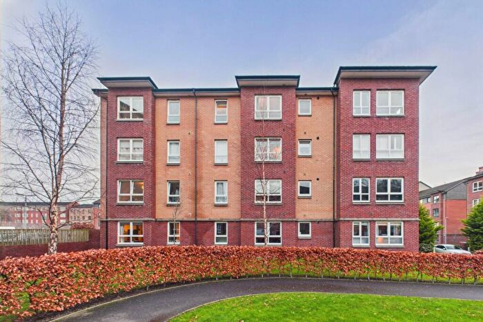 2 Bedroom Flat For Sale In Springfield Gardens, Parkhead, G31