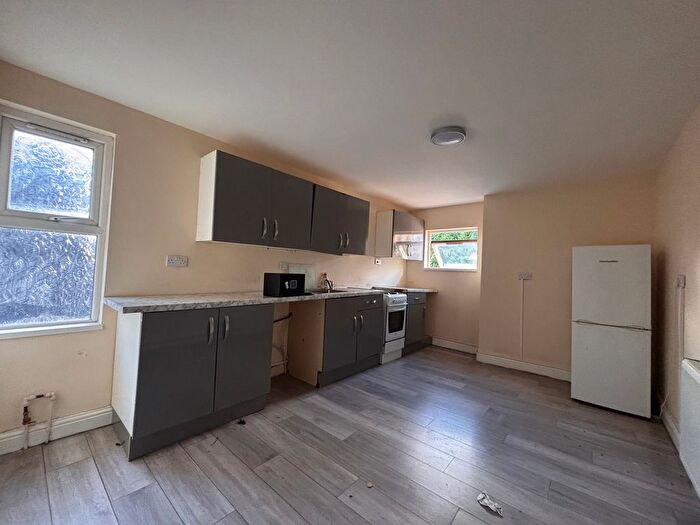 1 Bedroom Flat To Rent In Persehouse Street, Walsall, WS1