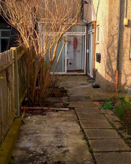 2 Bedroom Flat To Rent In Cranleigh Close, Sanderstead, South Croydon, CR2