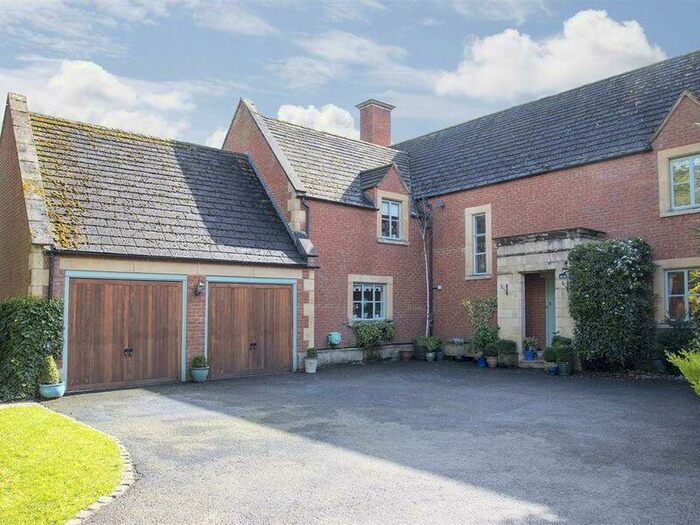 5 Bedroom Detached House To Rent In Toddington, Near Cheltenham, GL54