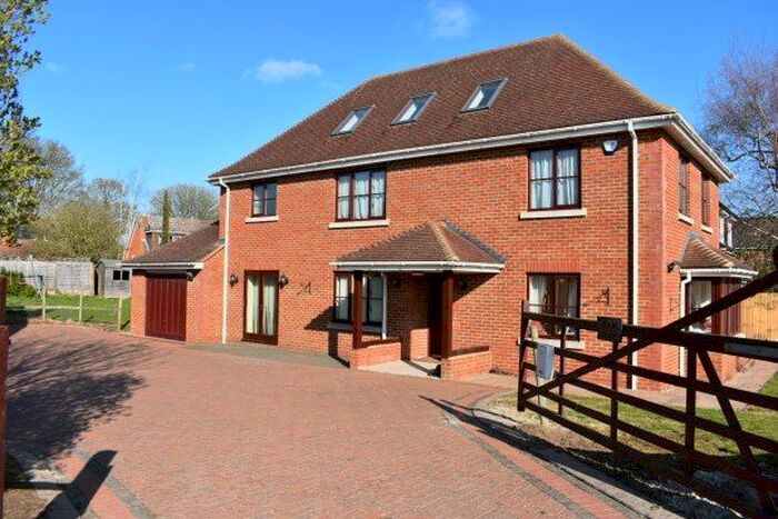 5 Bedroom Property To Rent In Church Green, Dunstable, LU6