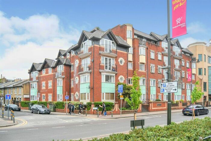 2 Bedroom Flat To Rent In Hartfield Road, Central Wimbledon, SW19
