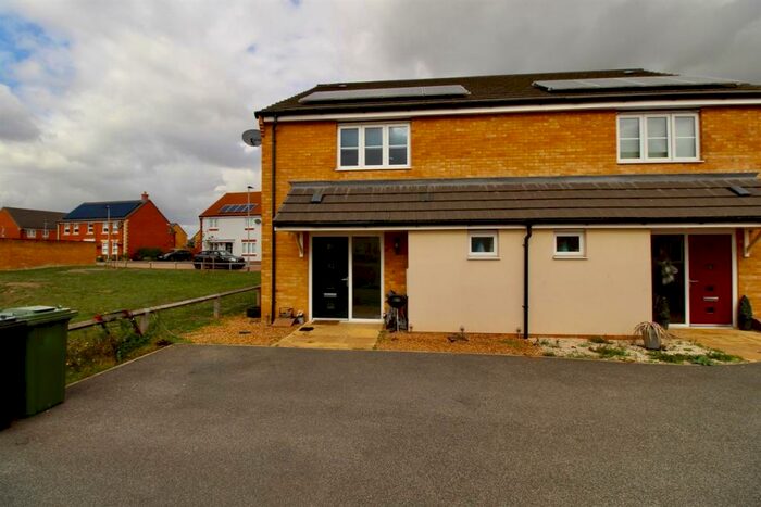 1 Bedroom End Of Terrace House To Rent In Anglesey Way, Eye, Peterborough, PE6