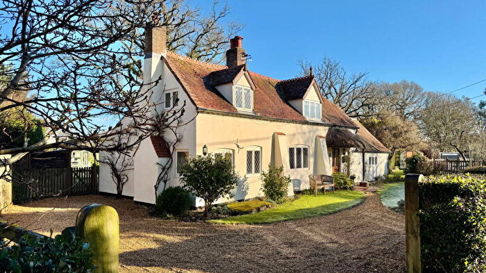 2 Bedroom Detached House For Sale In Heads Lane, Inkpen Common, Hungerford, RG17