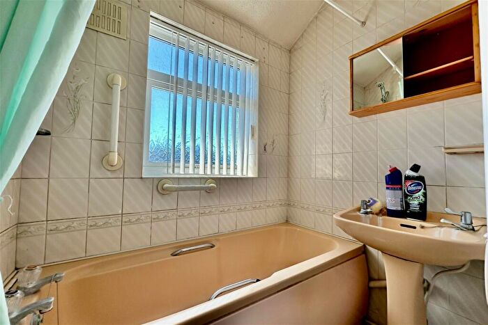 2 Bedroom Terraced House For Sale In Brooklands Road, Hull, HU5