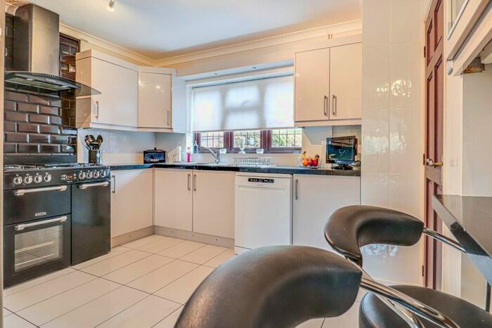 4 Bedroom Detached House For Sale In Buckland, Shoeburyness, SS3