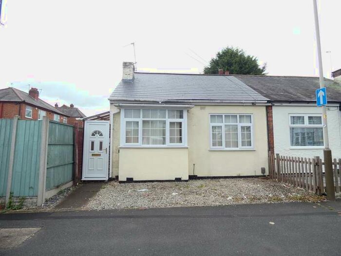 2 Bedroom Semi-Detached Bungalow To Rent In Ireton Road, Northfields, Leicester, LE4