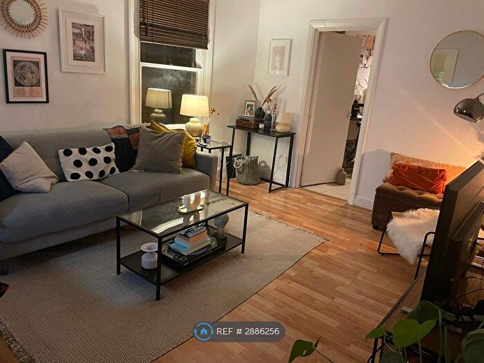 1 Bedroom Flat To Rent In Evering Road, London, N16