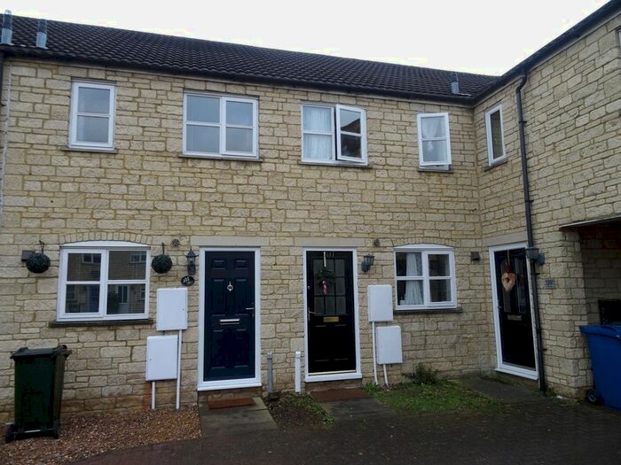 2 Bedroom Terraced House To Rent In Avocet Way, Bicester, OX26