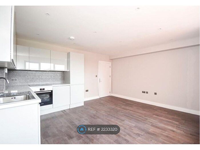 1 Bedroom Flat To Rent In Broomfield Road, Chelmsford Essex, CM1