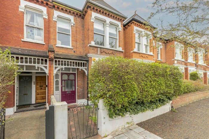 2 Bedroom Flat To Rent In Klea Avenue, London, SW4