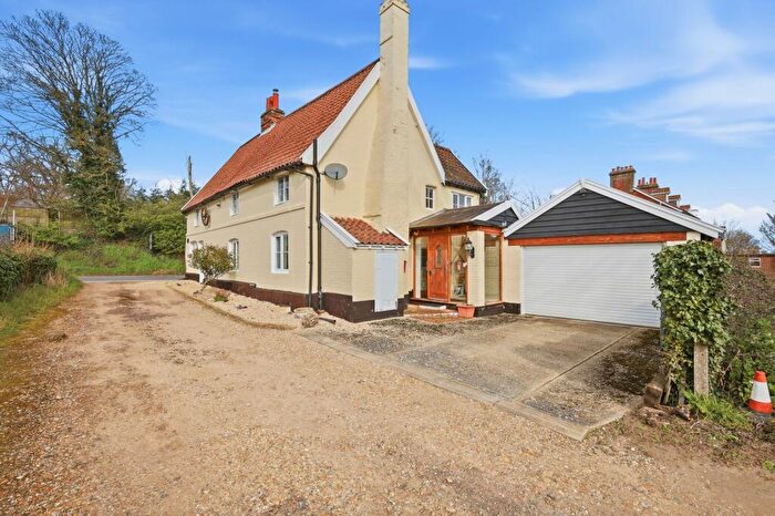 4 Bedroom Detached House For Sale In Melton Hill, Woodbridge, IP12