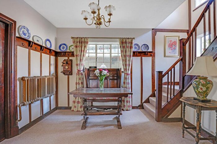 3 Bedroom Property For Sale In Winn Road, London, SE12