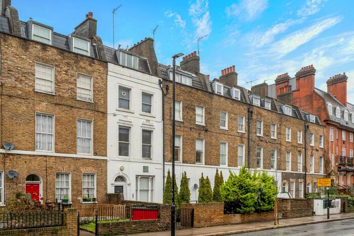 Apartment To Rent In Crowndale Road, Camden, NW1