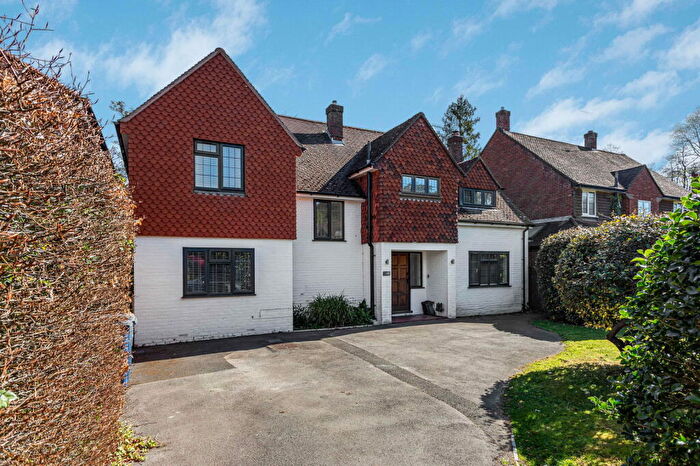 4 Bedroom Detached House For Sale In Linersh Wood Close, Bramley, GU5