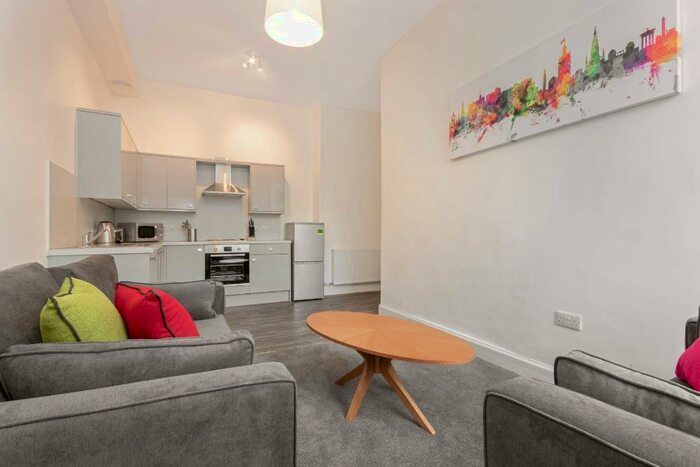 3 Bedroom Flat To Rent In Brougham Street, Tollcross, Edinburgh, EH3