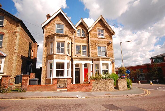 2 Bedroom Flat To Rent In Farnham Rd, Town Centre, Guildford, GU2