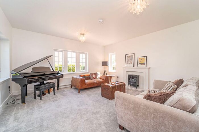 5 Bedroom Detached House For Sale In West Cairn View, Murieston, Livingston, EH54