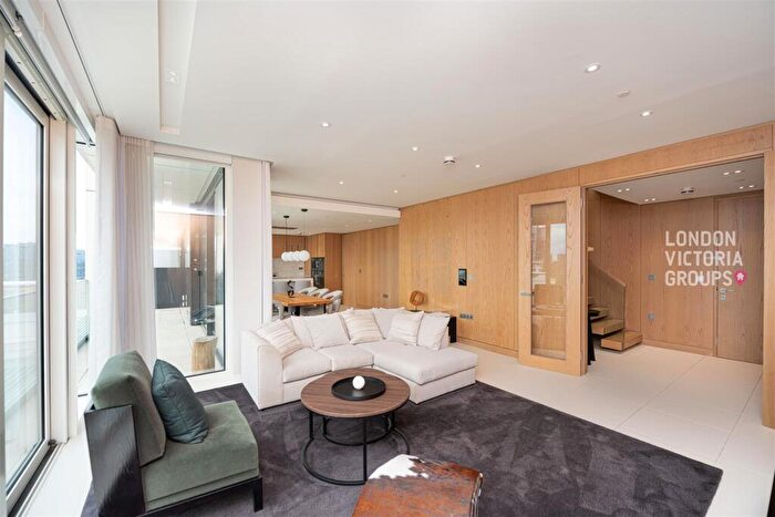 2 Bedroom Apartment To Rent In Sugar Quay, Water Lane, London, EC3R