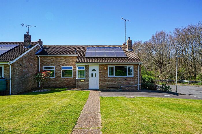 3 Bedroom Semi-Detached House For Sale In The Fairway, St. Leonards-On-Sea, TN38