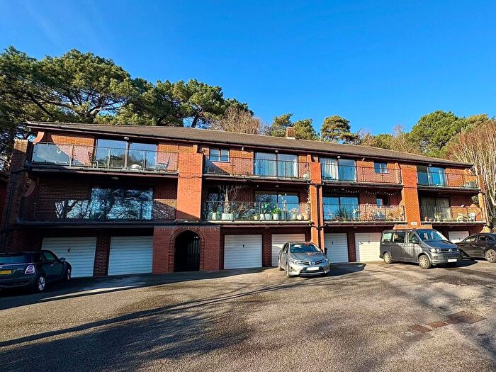 2 Bedroom Apartment To Rent In Constitution Hill Gardens, Poole, BH14