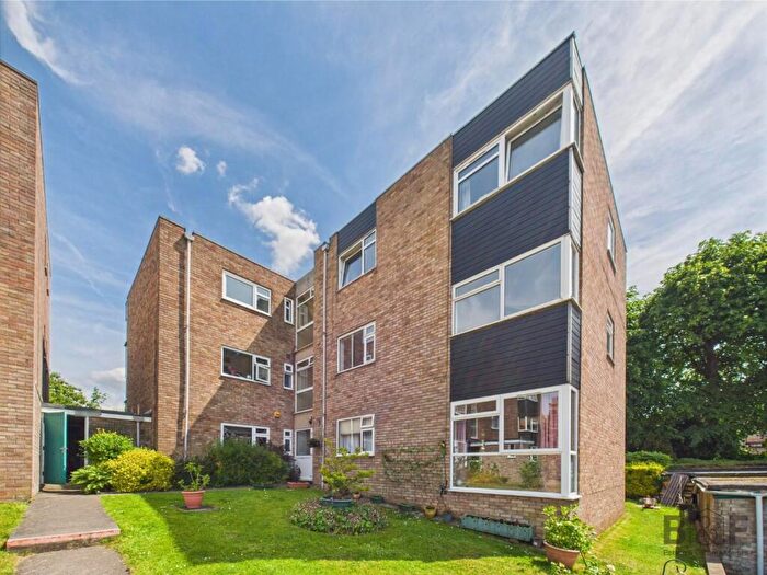 1 Bedroom Flat To Rent In Overnhill Court, Downend, BS16