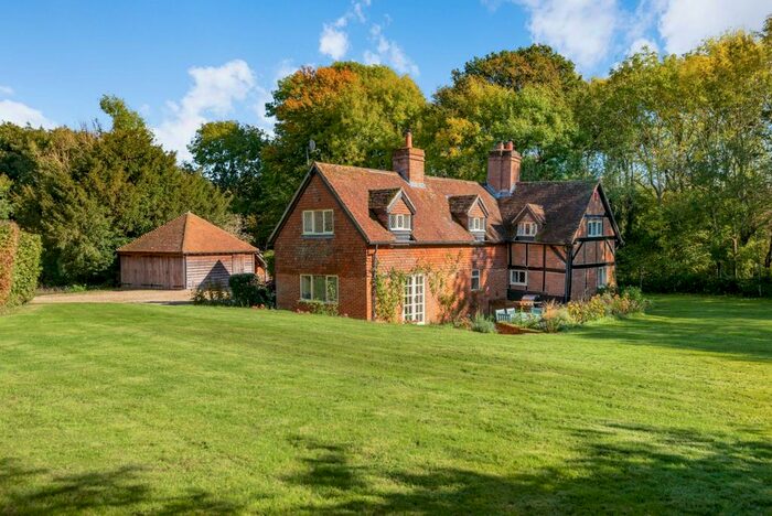 4 Bedroom Detached House For Sale In Park Corner, Hillside, Odiham, Hampshire, RG29