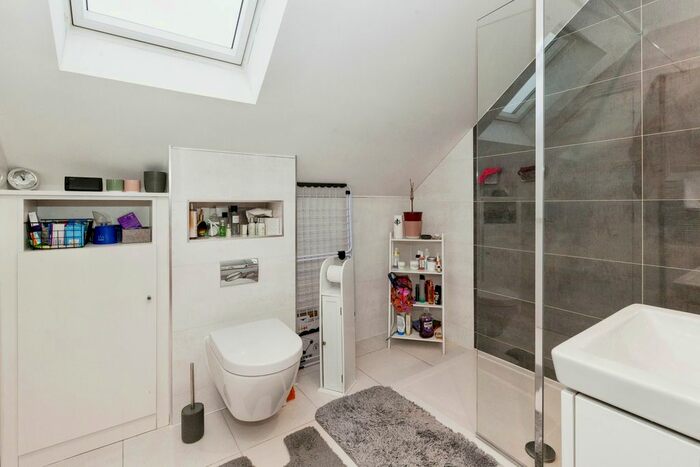 3 Bedroom End Of Terrace House For Sale In Connaught Close, Uxbridge, UB8