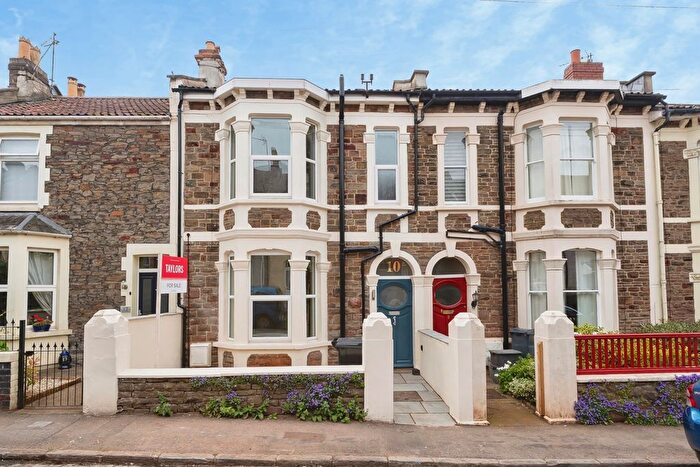 3 Bedroom Terraced House For Sale In Ridgeway Parade, Bristol, Avon, BS5