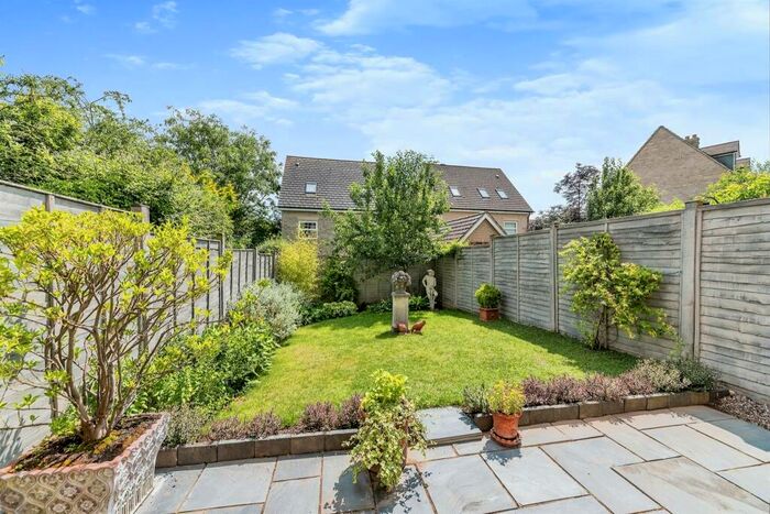 4 Bedroom Semi-Detached House For Sale In Lytham Park, Oundle, Peterborough, PE8