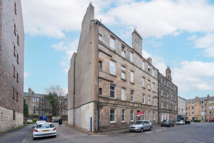 1 Bedroom Flat To Rent In Hermand Street, Slateford, Edinburgh, EH11
