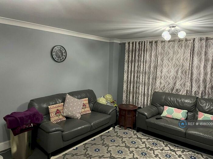 4 Bedroom Terraced House To Rent In Westward Deals, Haverhill, CB9